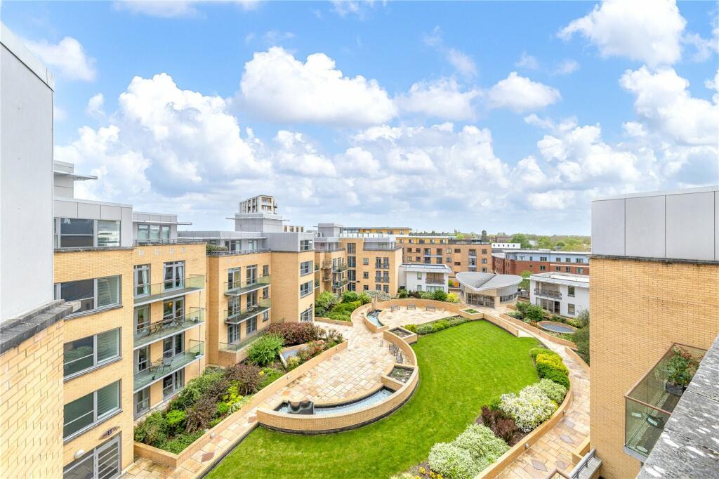 The Luxurious Penthouse by Paymán Club, Cambridge